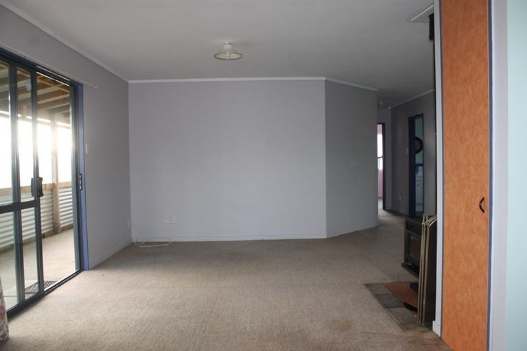 Photo of property in 22 Shelswell Street, Westport, 7825