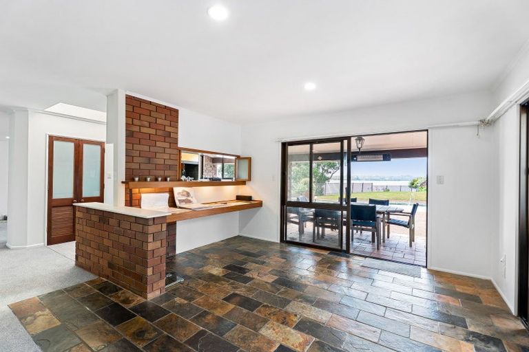 Photo of property in 19 Sanctuary Point, Sunnyhills, Auckland, 2010
