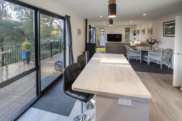 Photo of property in 10 Bute Street, Moeraki, 9482