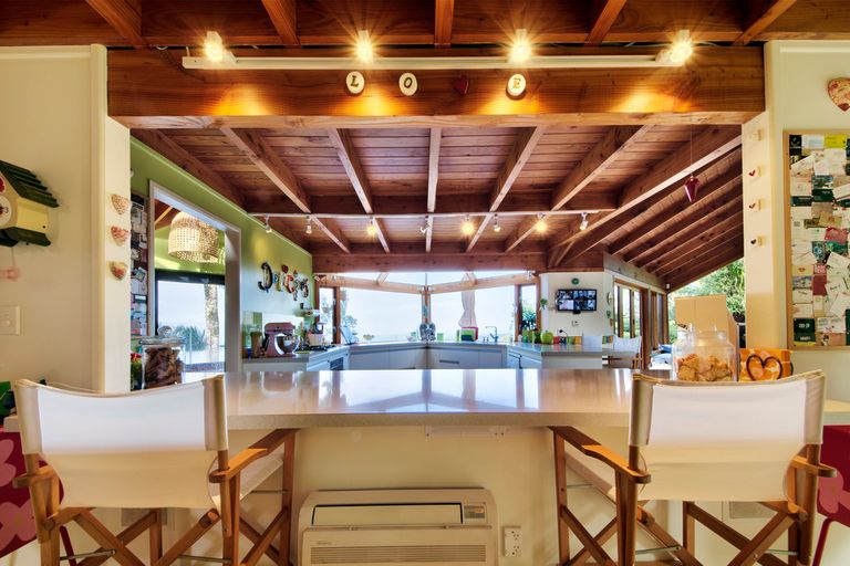 Photo of property in 234 Scenic Drive, Titirangi, Auckland, 0604