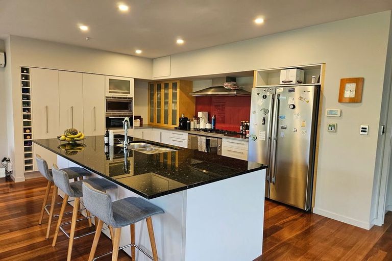 Photo of property in 41 Hikanui Drive, Havelock North, 4130