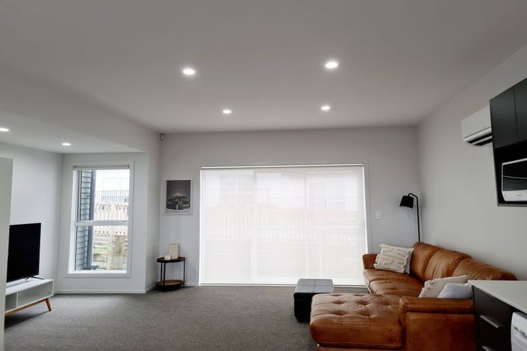 Photo of property in 10 Tai Lane, Whitby, Porirua, 5024