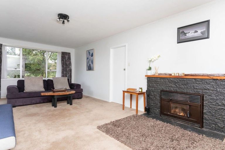 Photo of property in 3 Heretaunga Road, Maharahara, Dannevirke, 4972