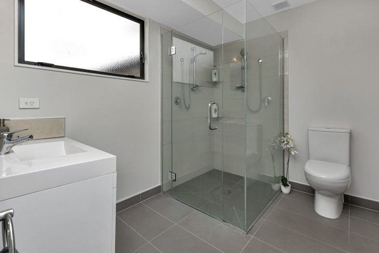 Photo of property in 13 Bermuda Place, One Tree Point, 0118