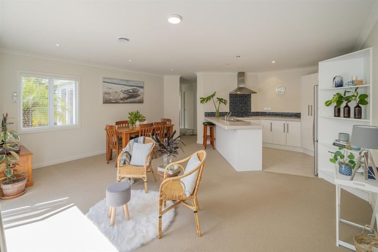 Photo of property in 3 Mermaid Place, Whitianga, 3510