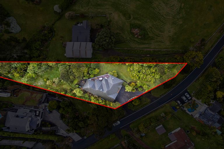 Photo of property in 177 Shaw Road, Oratia, Auckland, 0604