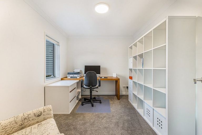 Photo of property in 18 Kensington Drive, Orewa, 0931