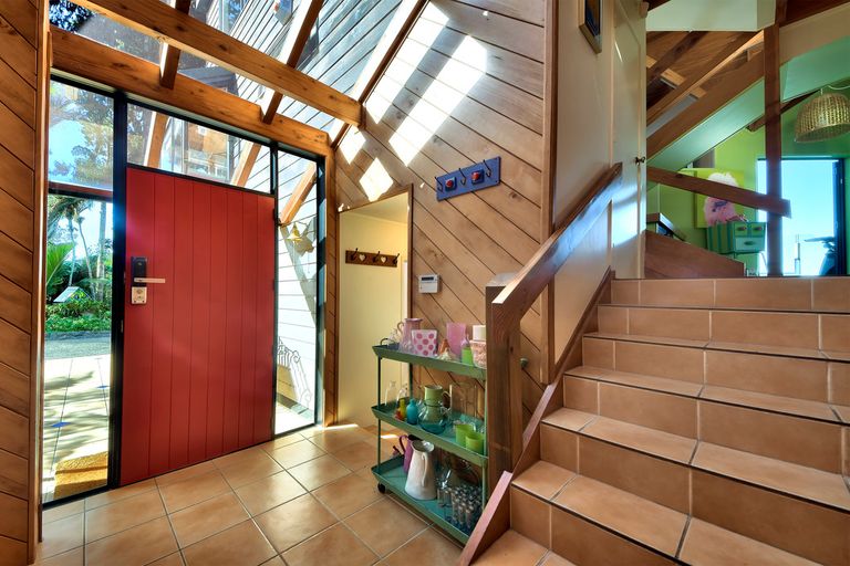 Photo of property in 234 Scenic Drive, Titirangi, Auckland, 0604