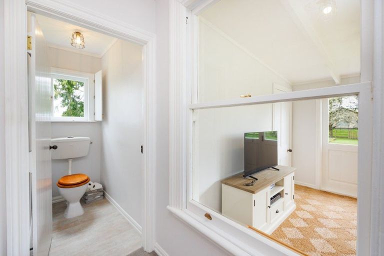 Photo of property in 11 Lawton Road, Feilding, 4775
