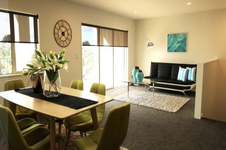 Photo of property in 5b Melia Place, Stanmore Bay, Whangaparaoa, 0932