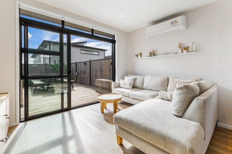 Photo of property in 23 Treloar Crescent, Hobsonville, Auckland, 0616