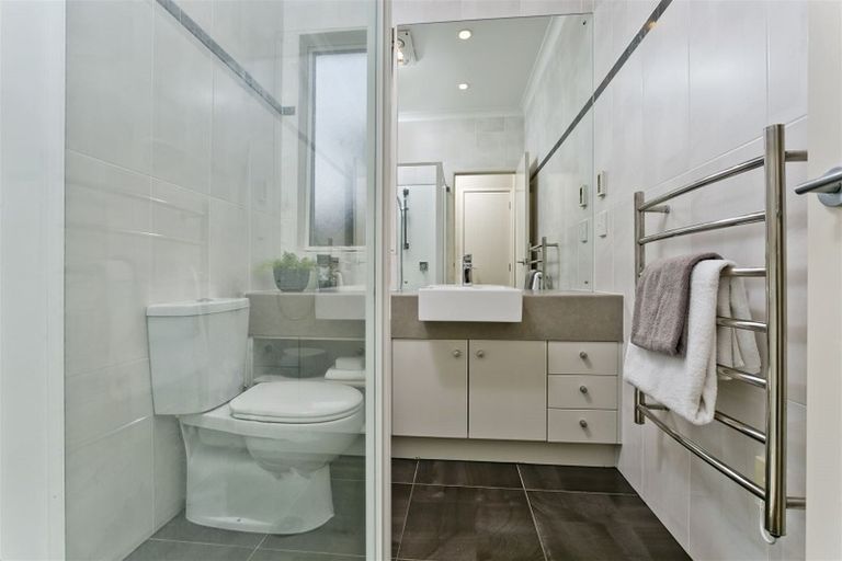 Photo of property in 55 Oakway Drive, Schnapper Rock, Auckland, 0632