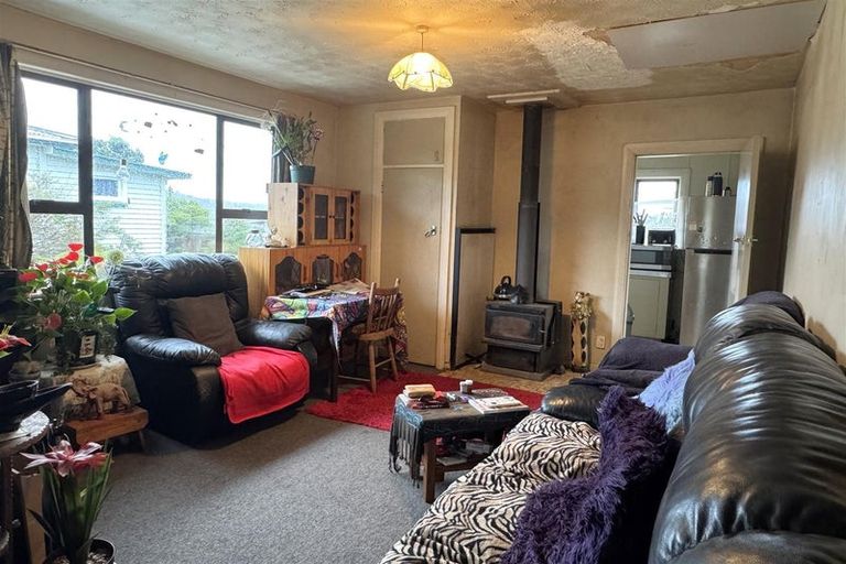 Photo of property in 16 Peel Street, Cobden, Greymouth, 7802