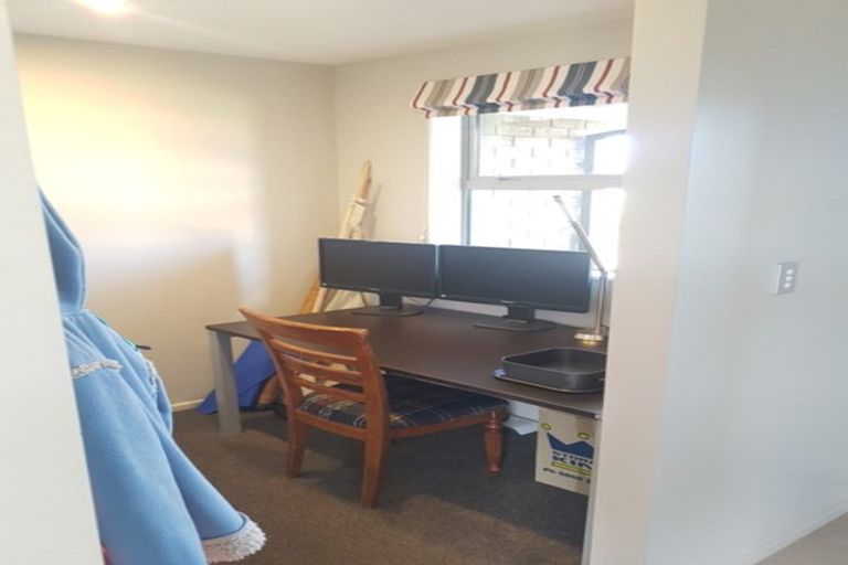 Photo of property in 24 Navy Loop, Rolleston, 7614