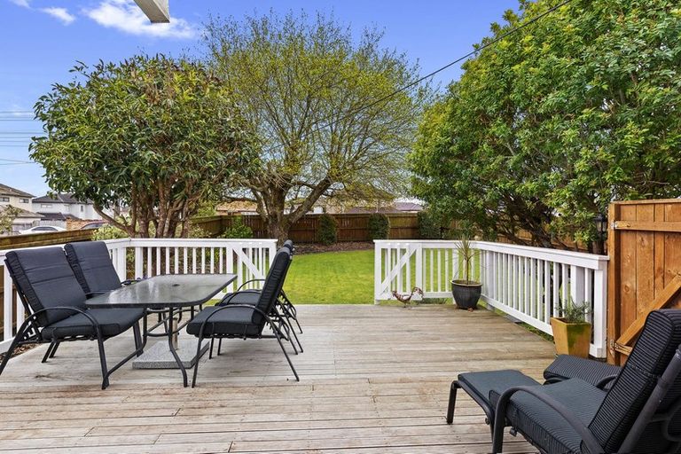 Photo of property in 93 Mcleod Road, Te Atatu South, Auckland, 0610