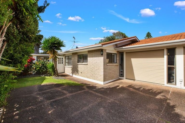 Photo of property in 19b Lillian Place, Orewa, 0931