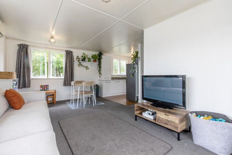 Photo of property in 5 Watts Road, Waipawa, 4210