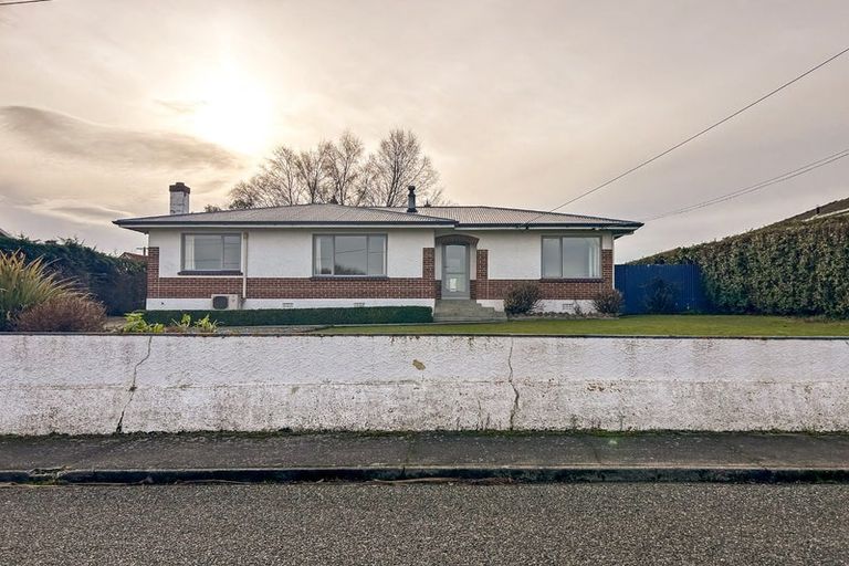 Photo of property in 3 Park Street, Gore, 9710