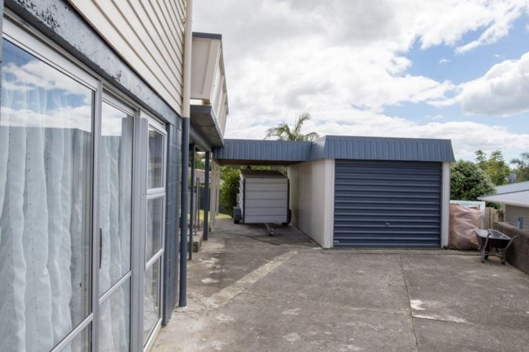Photo of property in 37 Mason Street, New Lynn, Auckland, 0600