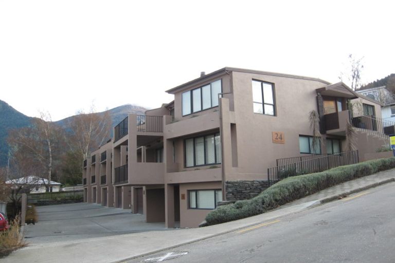 Photo of property in 24a Suburb Street, Queenstown, 9300
