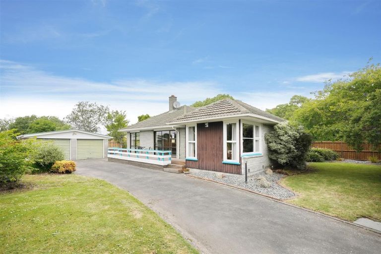 Photo of property in 17 Masham Road, Broomfield, Christchurch, 8042