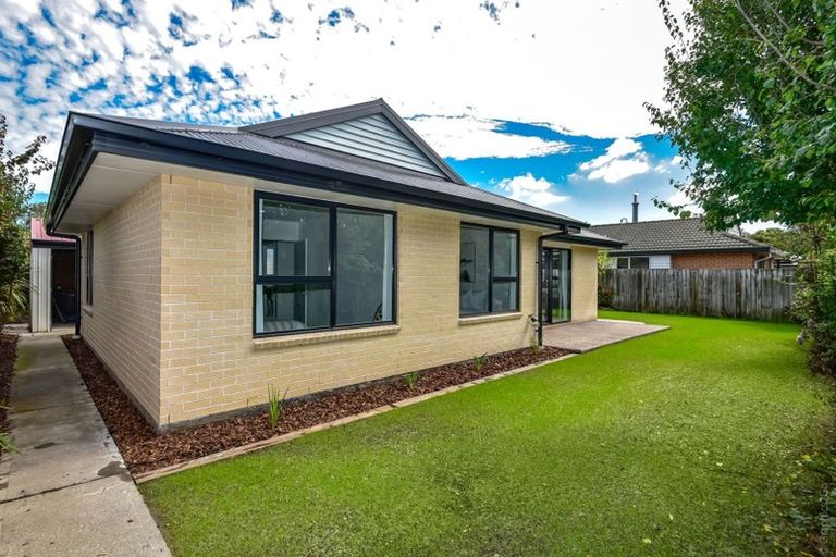 Photo of property in 49 Shannon Place, Belfast, Christchurch, 8051