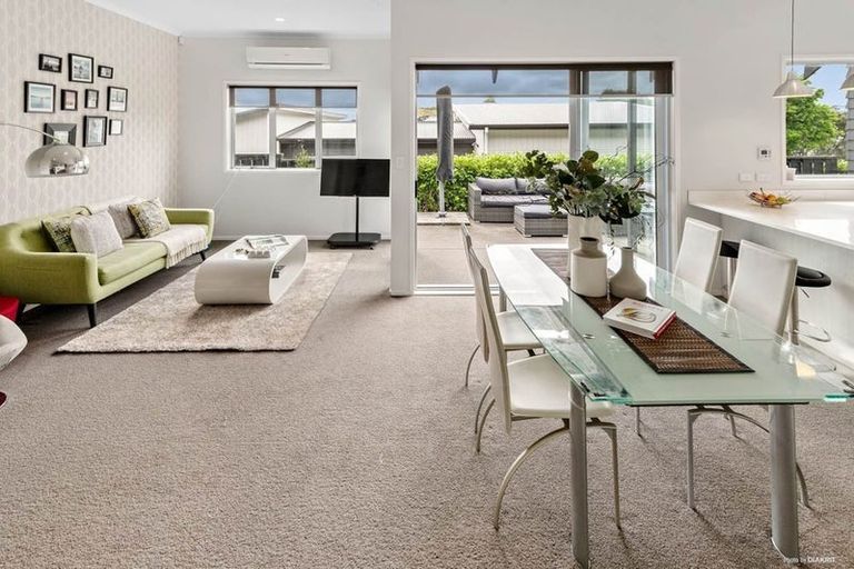 Photo of property in 3 Woolshed Lane, Pukekohe, 2120