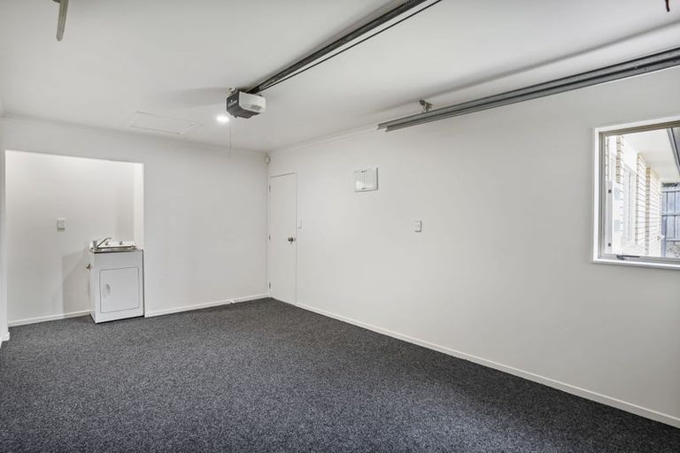 Photo of property in 70d Kayes Road, Pukekohe, 2120