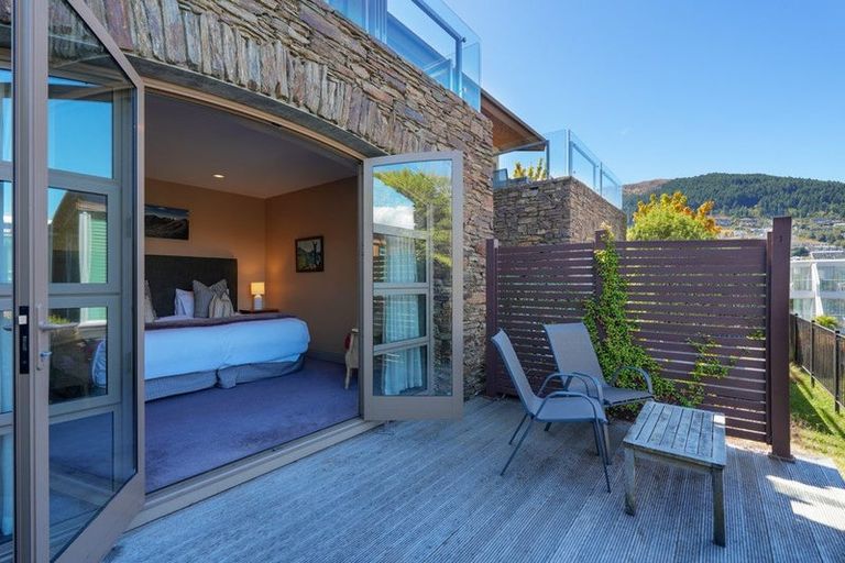 Photo of property in Lake Street Apartments, 10/8 Lake Street, Queenstown, 9300