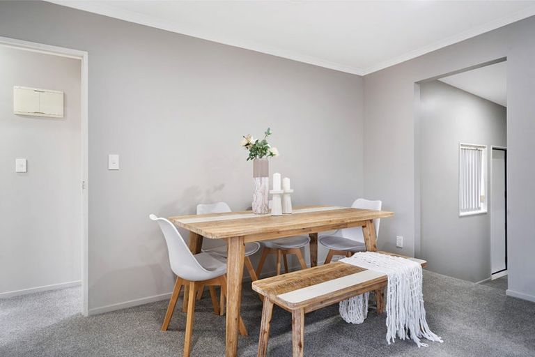 Photo of property in 32d Gifford Road, Papatoetoe, Auckland, 2025