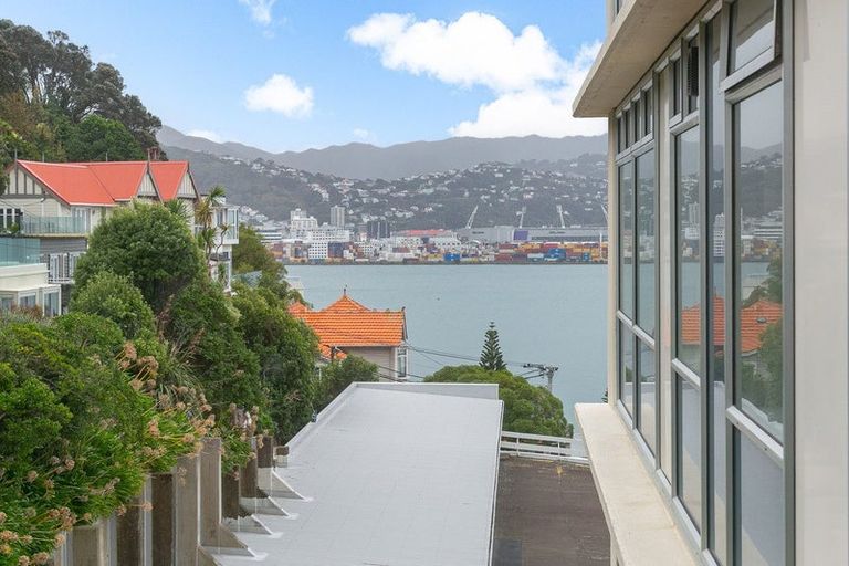 Photo of property in Jerningham Apartments, 20 Oriental Terrace, Oriental Bay, Wellington, 6011