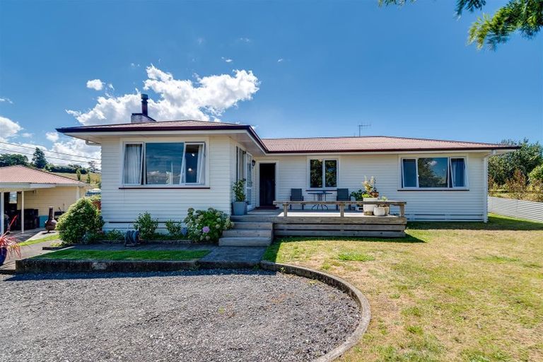 Photo of property in 3 Mcgreevy Street, Waipawa, 4210