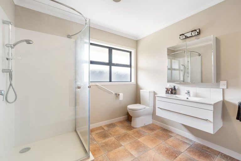 Photo of property in 32 Ursula Drive, Feilding, 4702