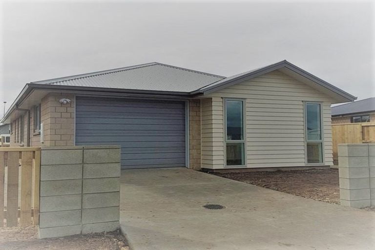 Photo of property in 11 Crown Street, Papamoa, 3118