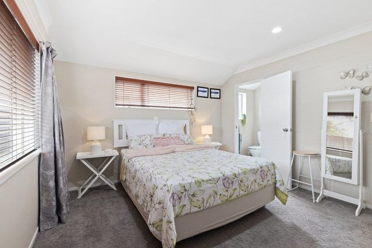 Photo of property in 7 Greig Place, Pukekohe, 2120