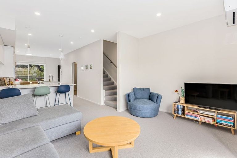 Photo of property in 34 Koreke Close, Kenepuru, Porirua, 5022