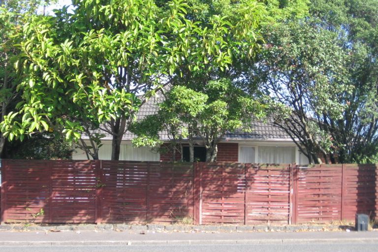 Photo of property in 2/3202 Great North Road, New Lynn, Auckland, 0600