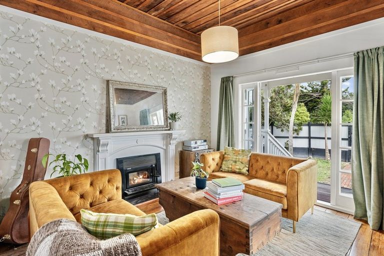 Photo of property in 50 Rahui Road, Otaki, 5512