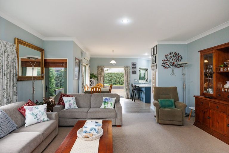 Photo of property in 25 Pirie Street, Palmerston North, 4410