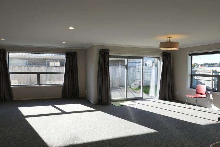 Photo of property in 94 Mazengarb Road, Paraparaumu Beach, Paraparaumu, 5032