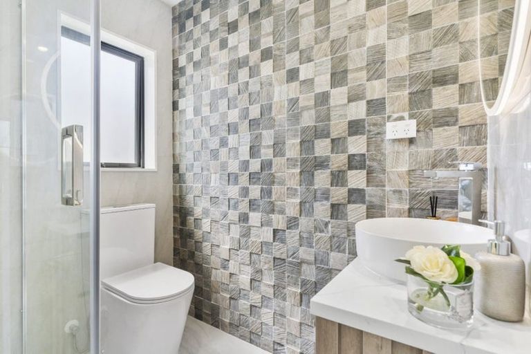 Photo of property in 1/156 Coxhead Road, Wattle Downs, Auckland, 2103