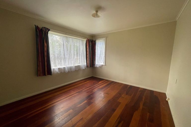 Photo of property in 1/50 Tawa Crescent, Manurewa, Auckland, 2102