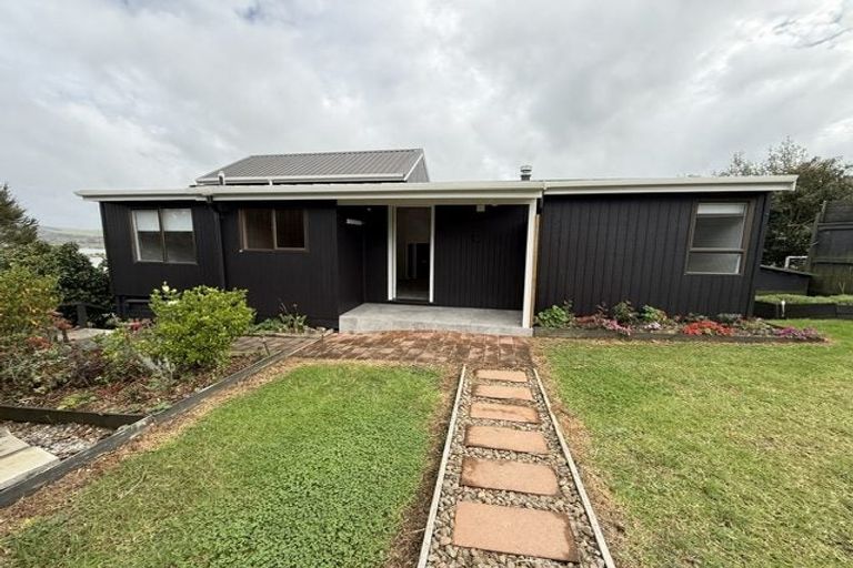 Photo of property in 5 Bush Point Road, Cable Bay, 0420