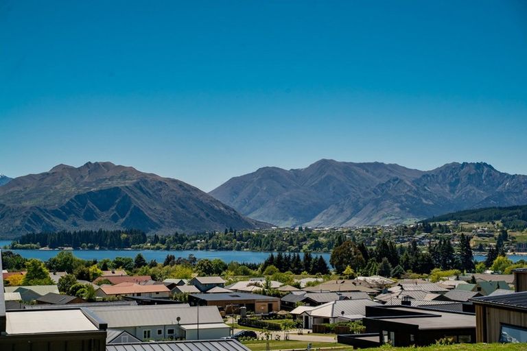 Photo of property in Meadowstone Alpha Series, 16 Jade Drive, Wanaka, 9305