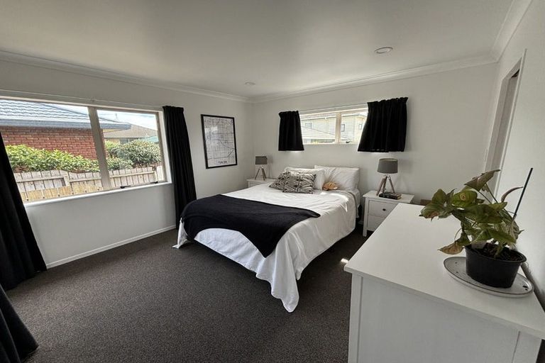 Photo of property in 8a Oakwood Place, Pukekohe, 2120