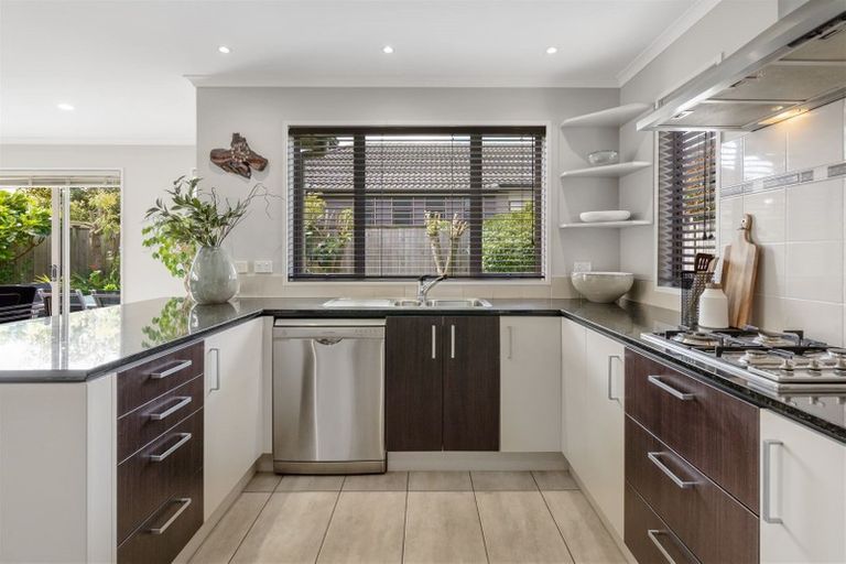 Photo of property in 3 Citron Court, Flat Bush, Auckland, 2016