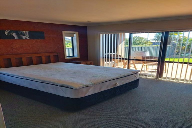 Photo of property in 4 Kirkpatrick Place, Havelock North, 4130