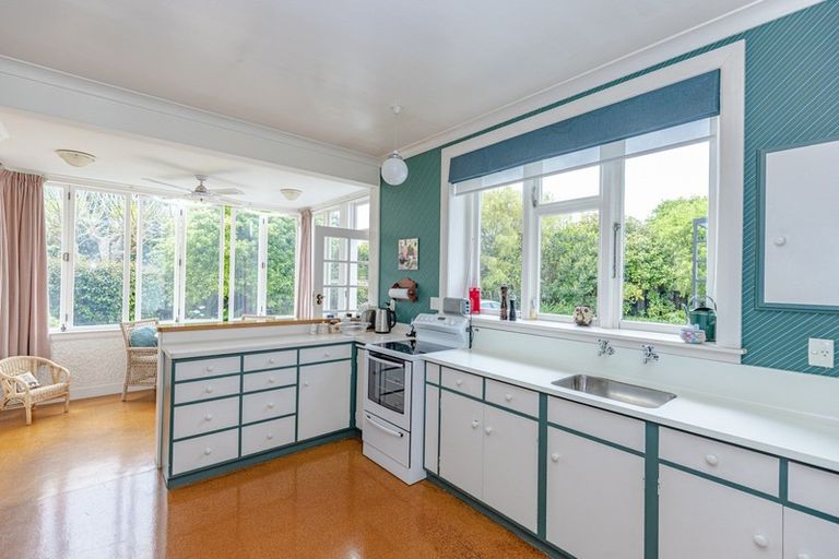 Photo of property in 32 Brassey Road, Saint Johns Hill, Whanganui, 4500