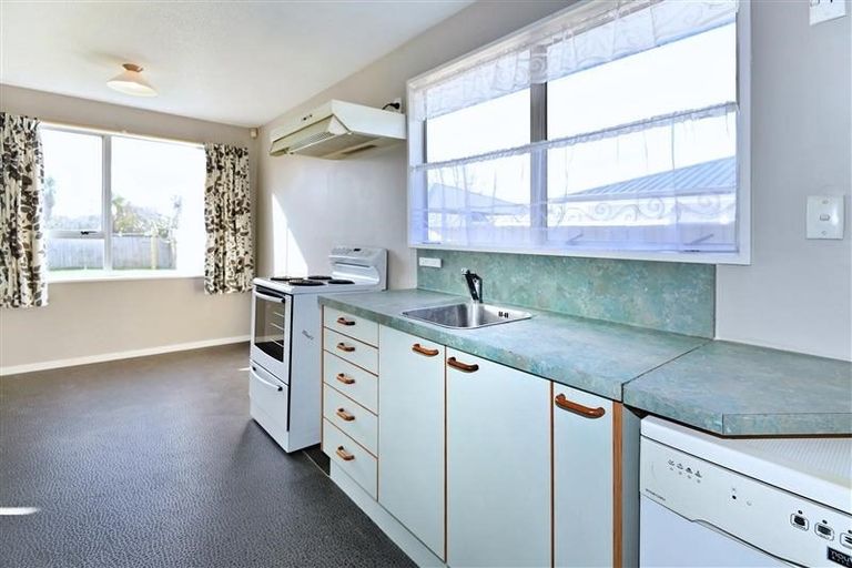 Photo of property in 8 Peckham Lane, Woolston, Christchurch, 8062