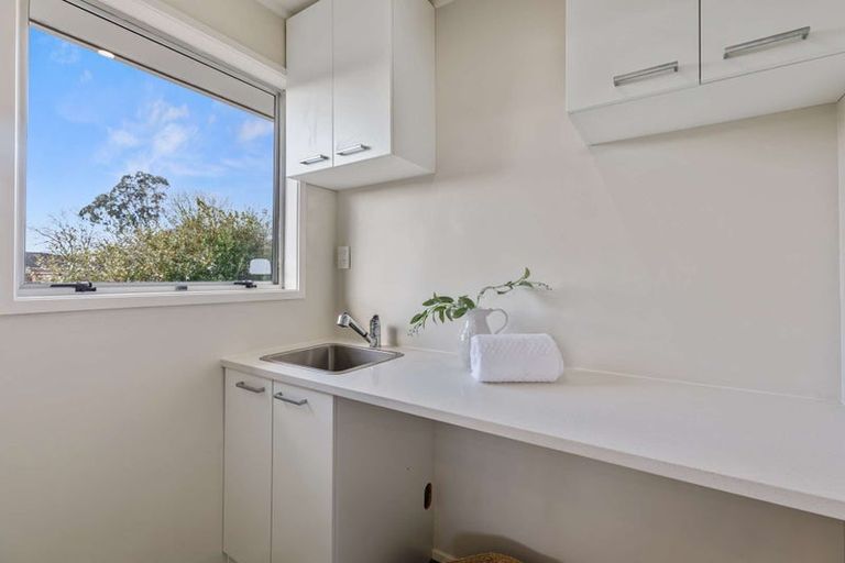 Photo of property in 47 Marvon Downs Avenue, Pakuranga Heights, Auckland, 2010